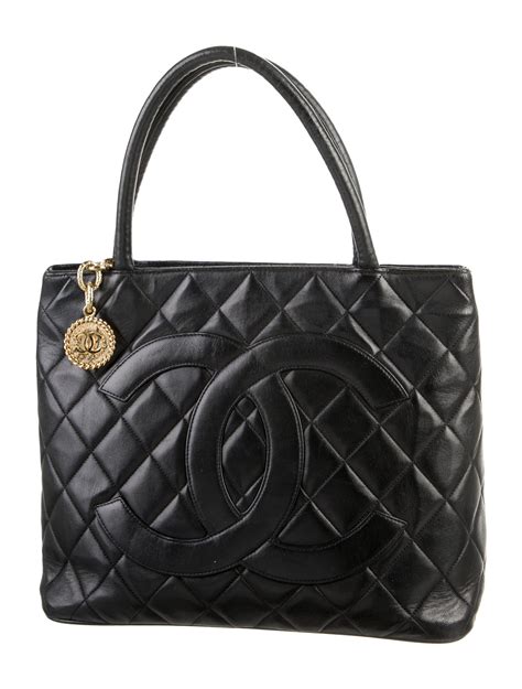 chanel vintage medallion tote|Chanel medallion throwback.